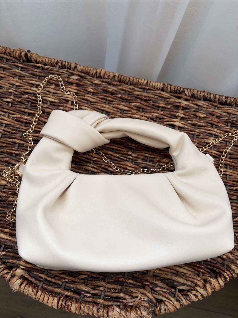 Urban Expressions Cream Knot-Top Shoulder Bag with Gold Chain